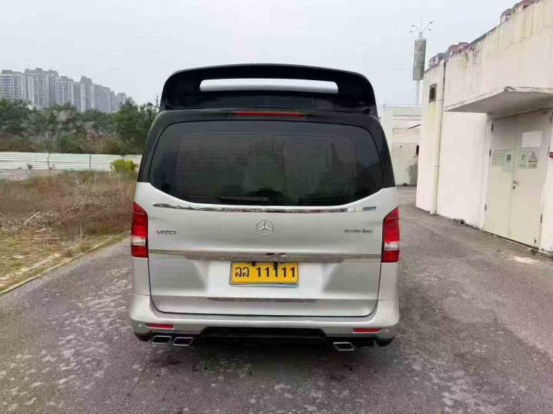 防城港20年奔驰威霆8