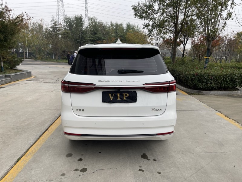 济宁21年比亚迪宋MAX9