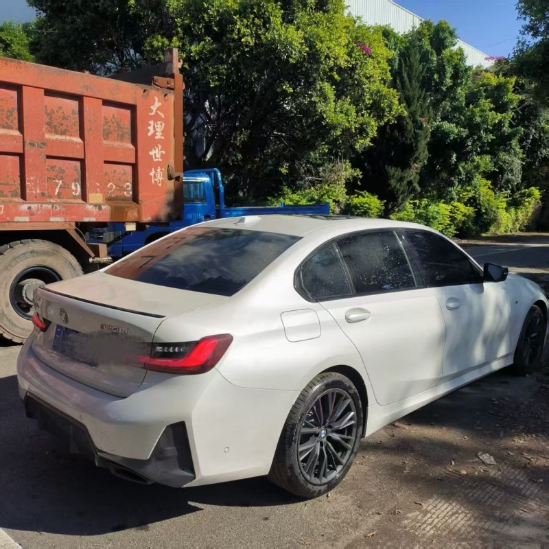 昆明24年宝马3系8