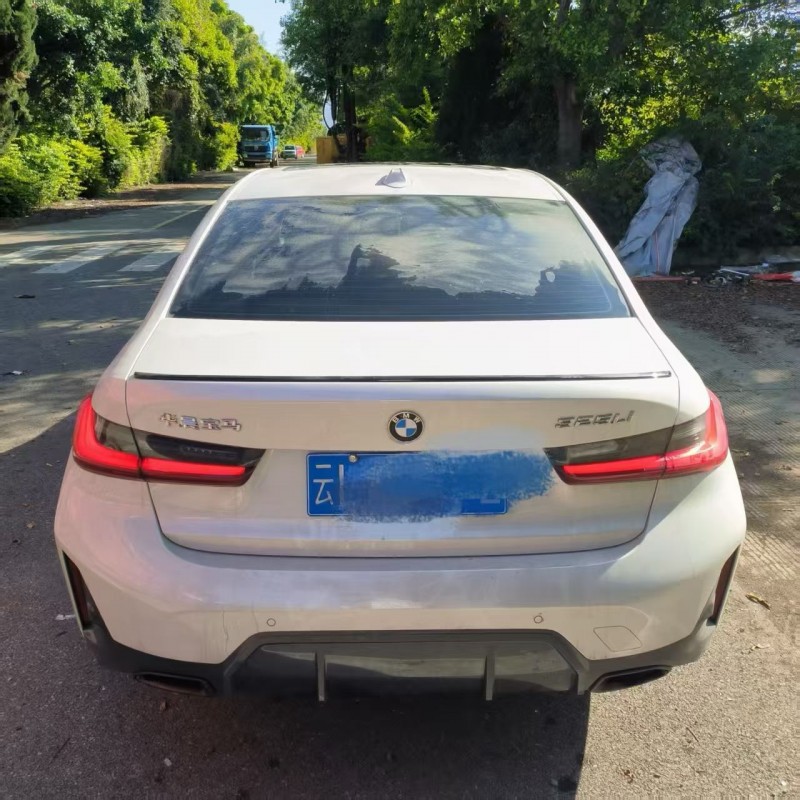 昆明24年宝马3系9