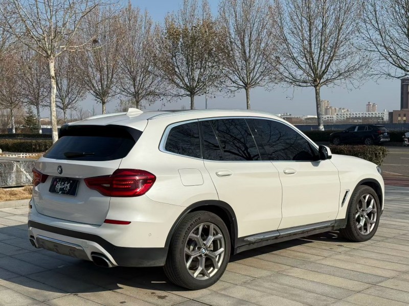 青岛19年宝马X38