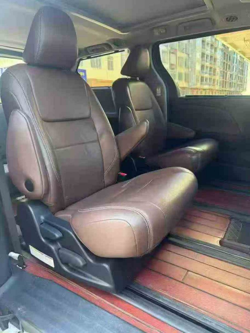 北海16年丰田塞纳7