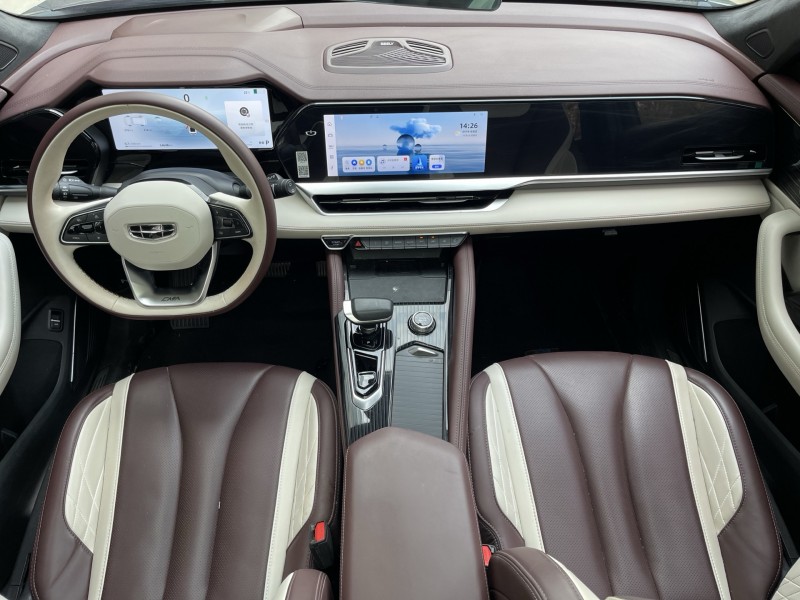 济宁24年吉利星越3