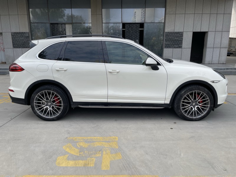 济宁11年保时捷卡宴9