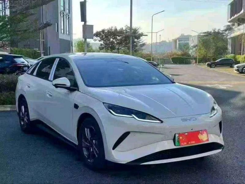 湛江25年比亚迪海豹2