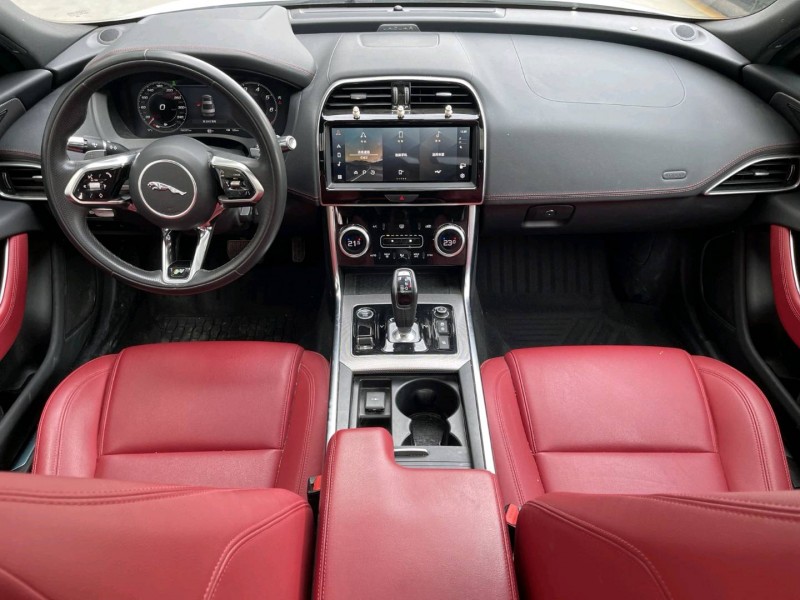 济宁22年捷豹XEL5