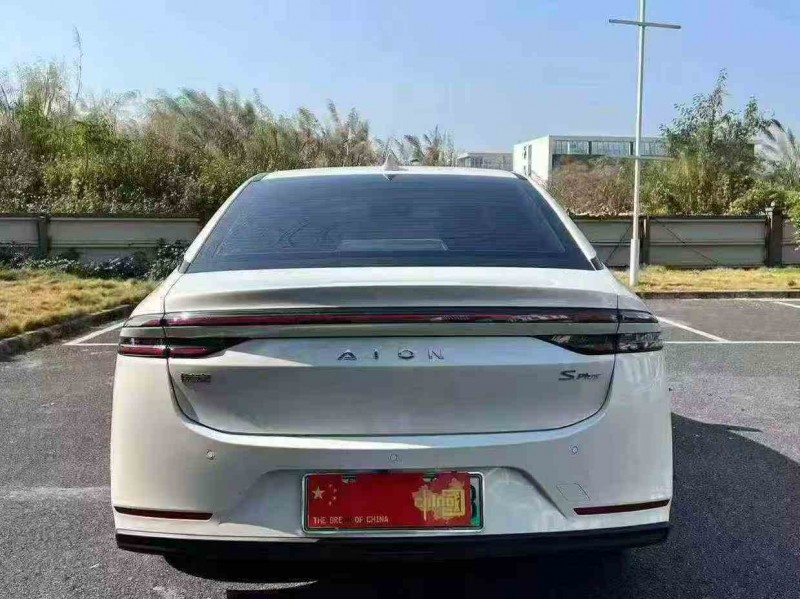 珠海25年传祺埃安S9