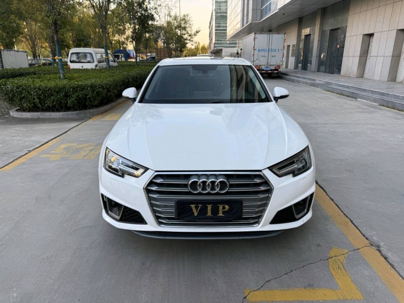 济宁19年奥迪A4L1