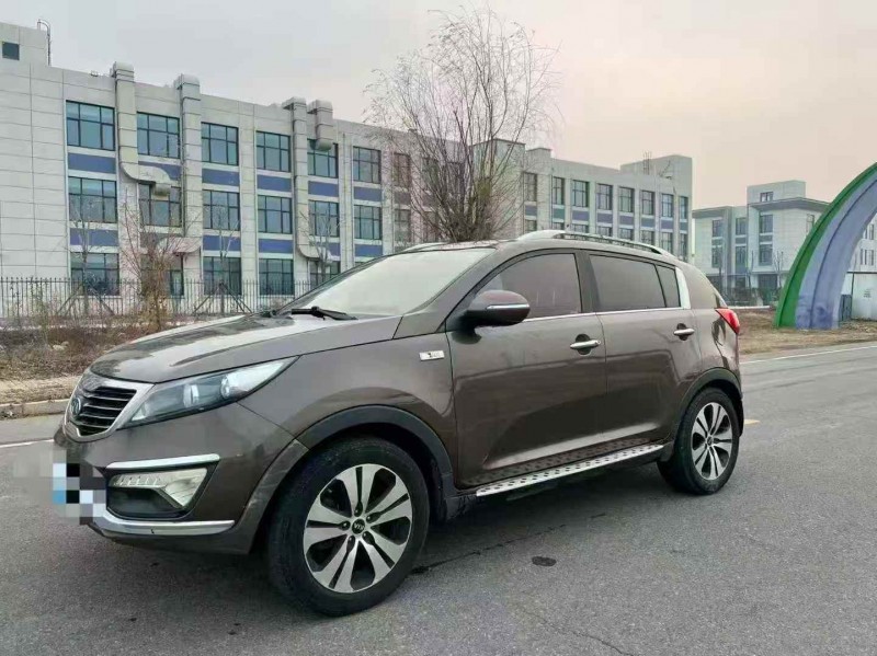 东营13年起亚智跑2