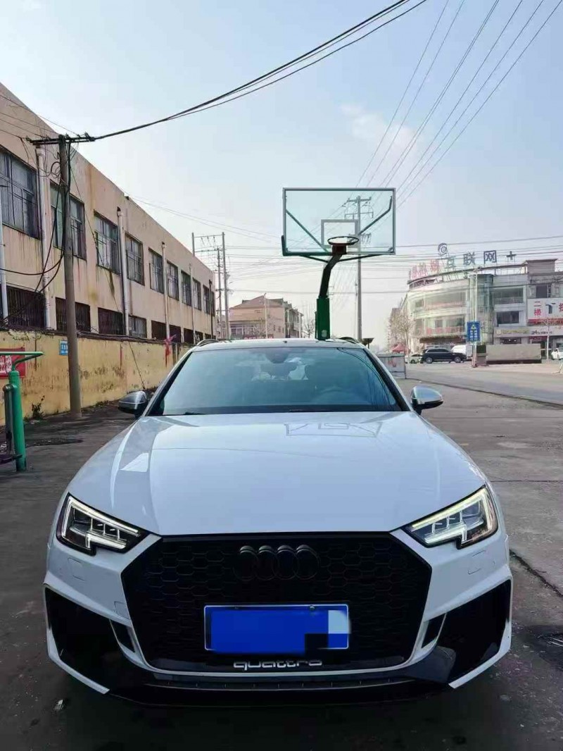 济宁19年奥迪A4L1