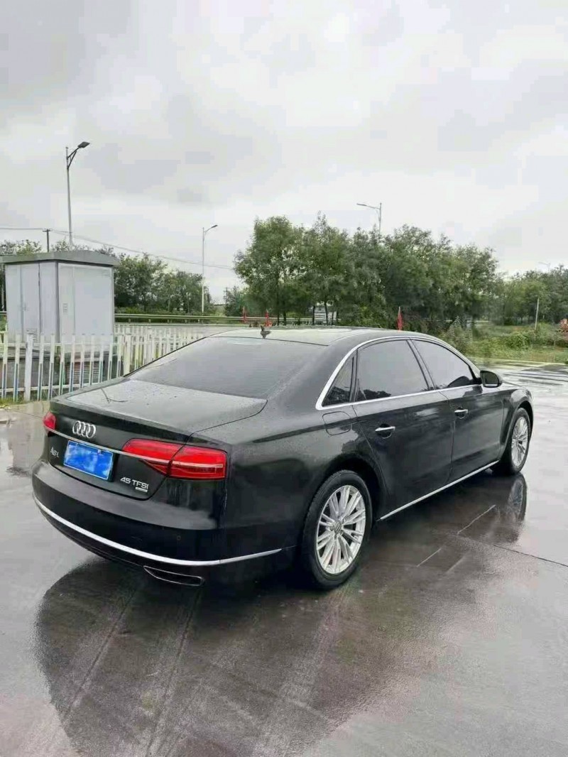 烟台15年奥迪A8L6