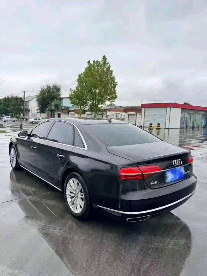 烟台15年奥迪A8L7