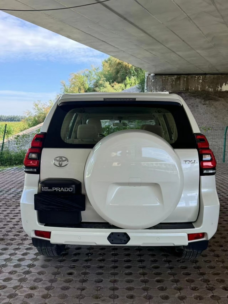 松原25年丰田普拉多9