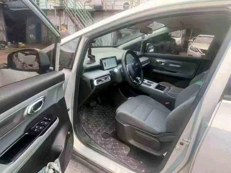 衡阳25年传祺埃安Y5