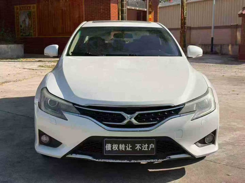 珠海14年丰田锐志1