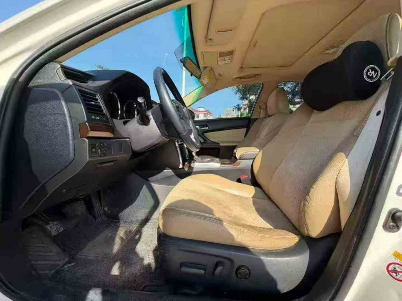 珠海14年丰田锐志4