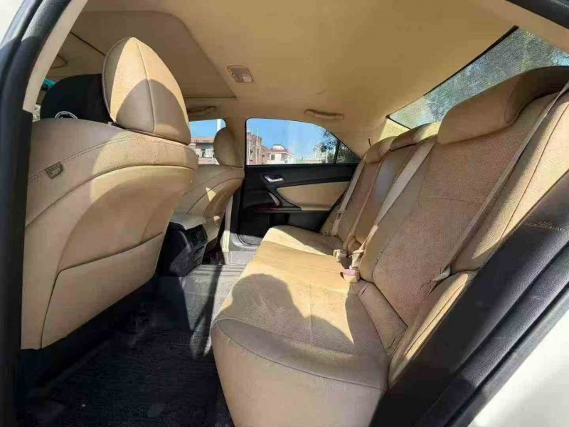 珠海14年丰田锐志5