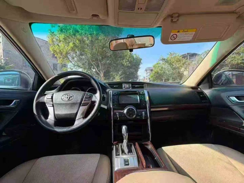 珠海14年丰田锐志6