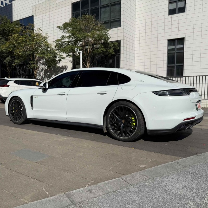 佛山22年保时捷帕拉梅拉8