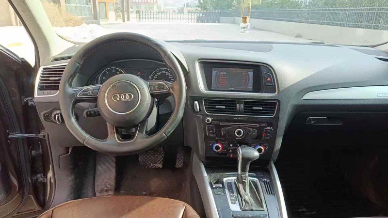 济宁15年奥迪Q54