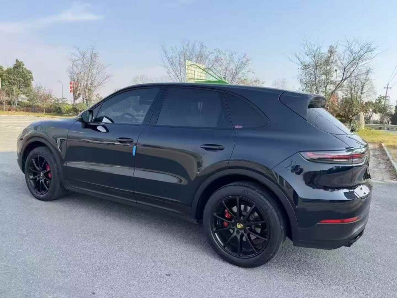 常州19年保时捷卡宴9