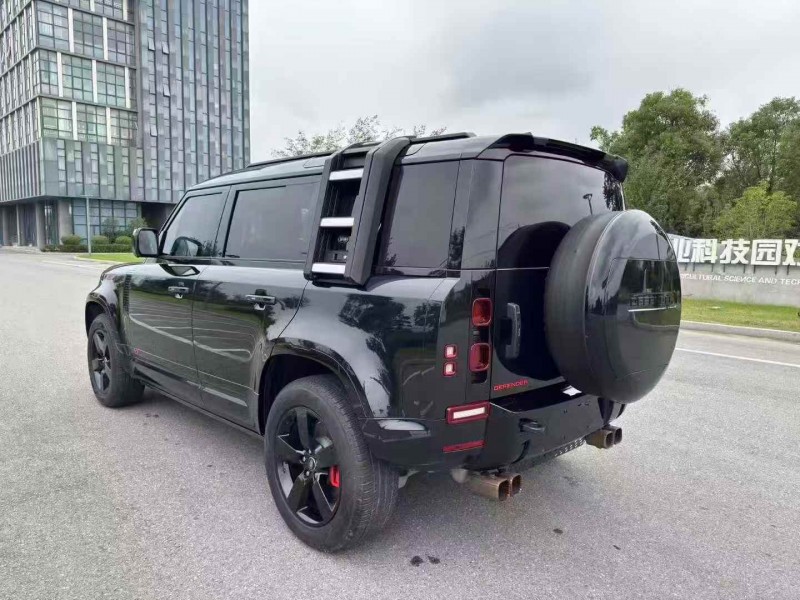 无锡24年路虎卫士8