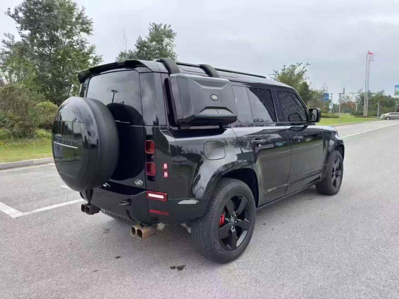 无锡24年路虎卫士9