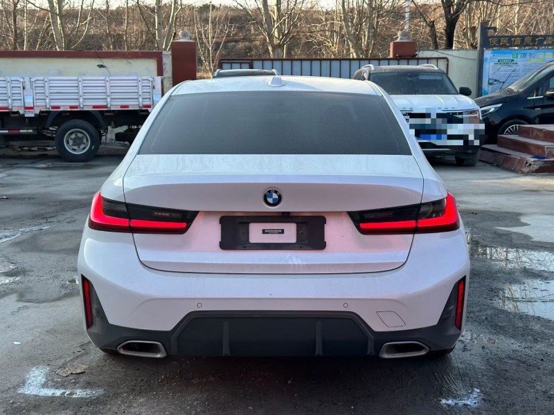 淄博23年宝马3系9