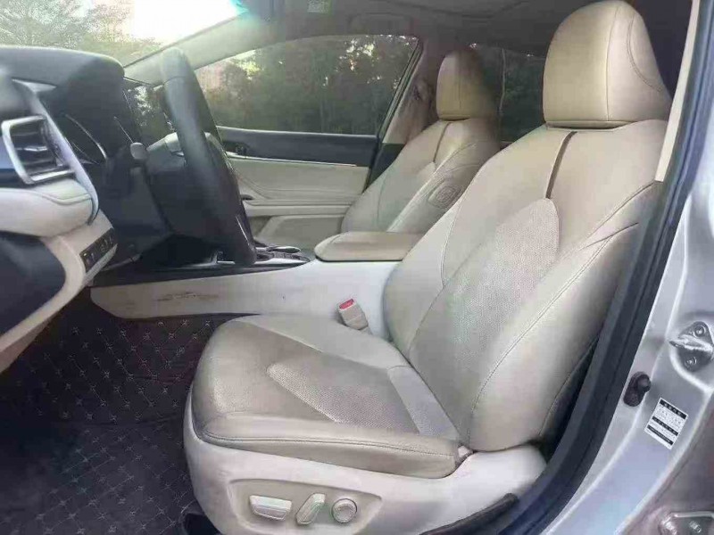 汕头22年丰田凯美瑞5