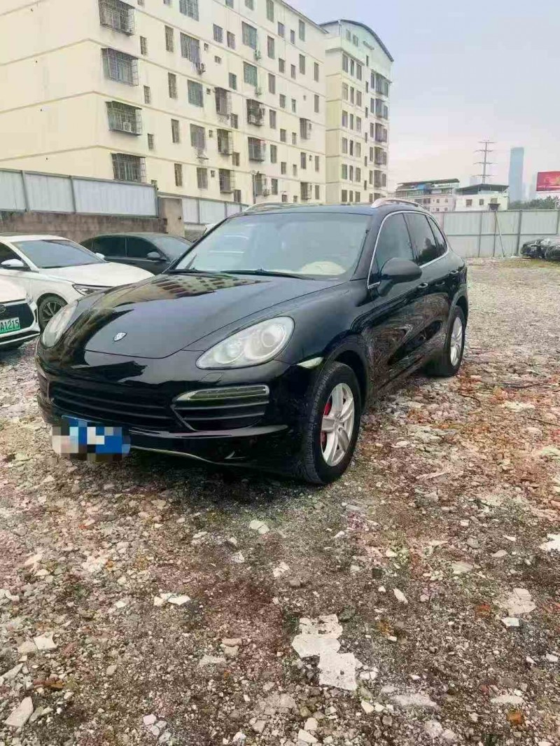 北海11年保时捷卡宴2