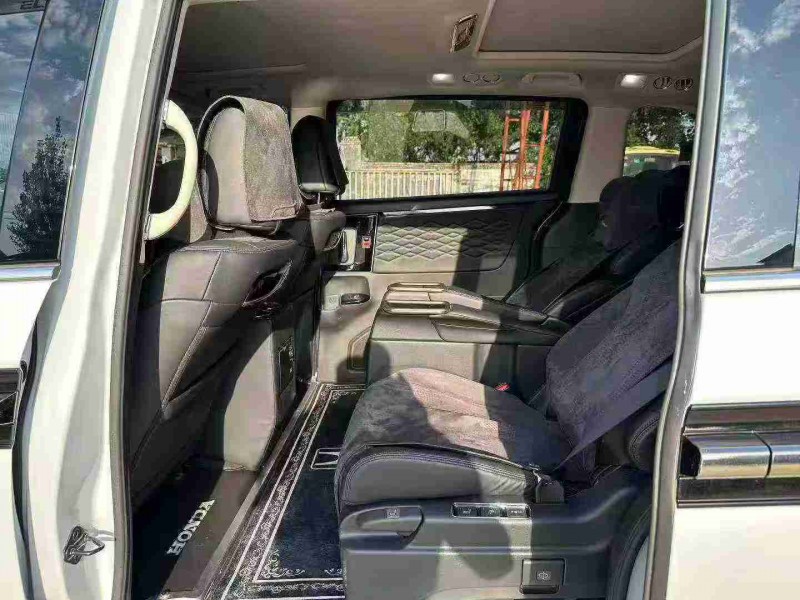 焦作25年本田艾力绅6