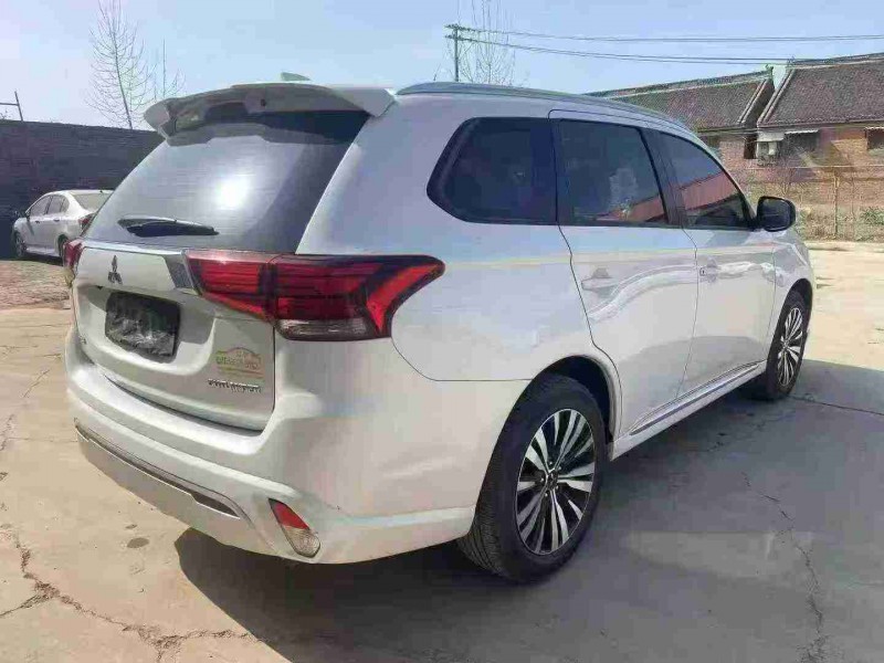 焦作22年三菱欧蓝德7