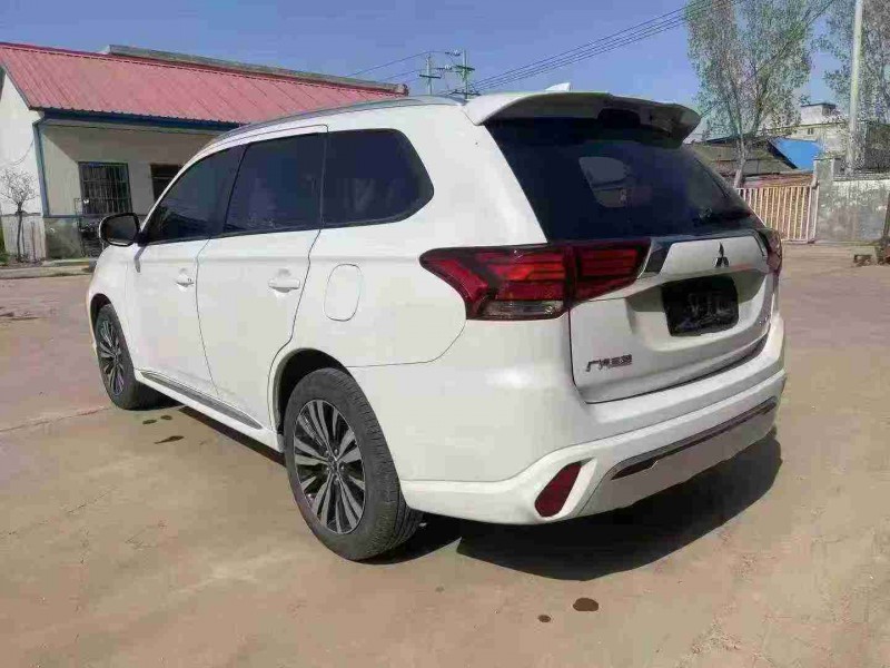 焦作22年三菱欧蓝德8