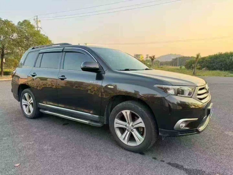 深圳14年丰田汉兰达2