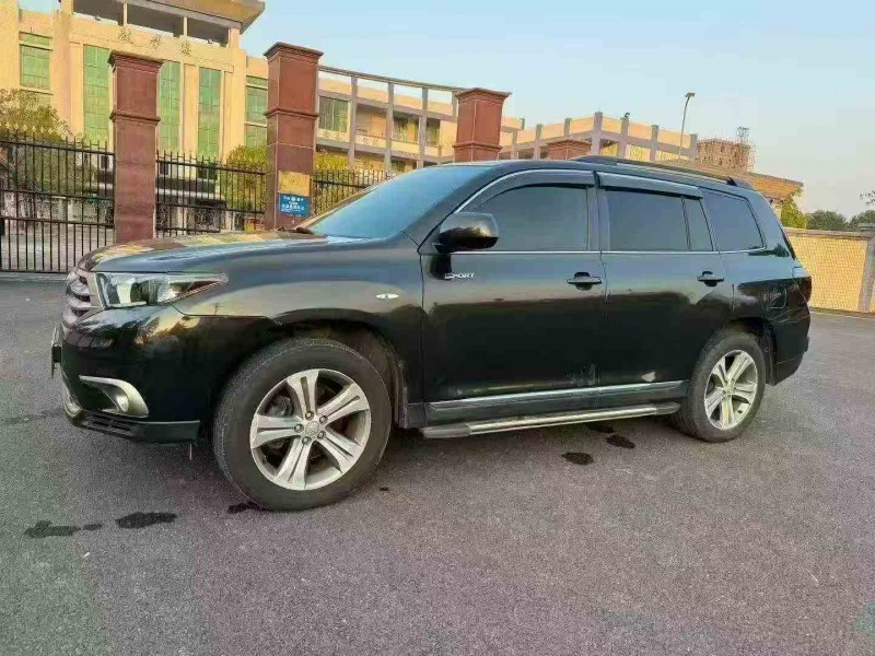 深圳14年丰田汉兰达3