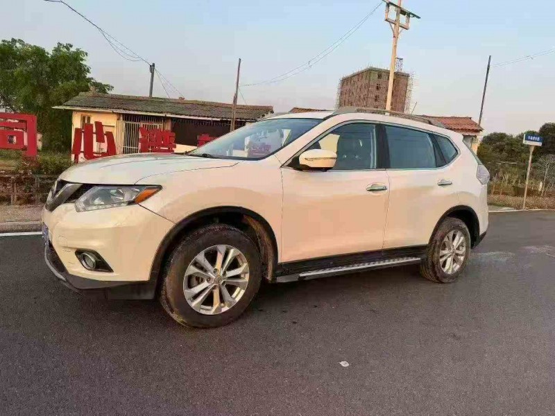 珠海17年日产奇骏3