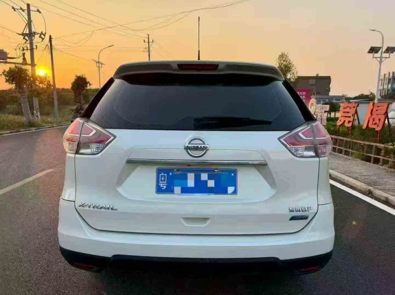 珠海17年日产奇骏9