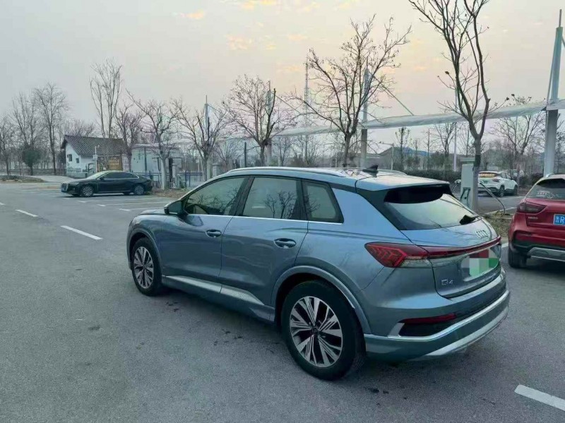 枣庄23年奥迪Q48