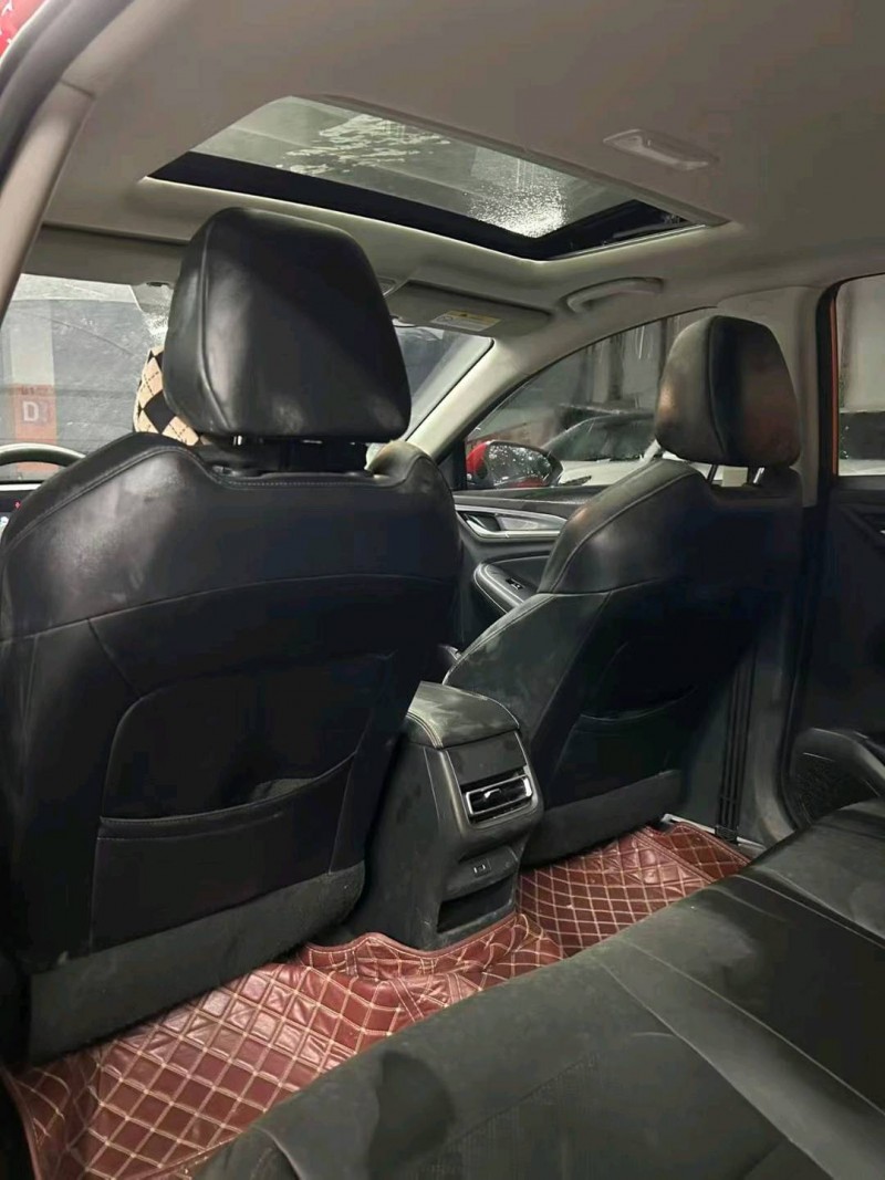 成都20年长安汽车逸动3