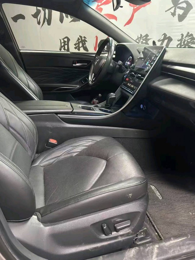 成都21年丰田亚洲龙4