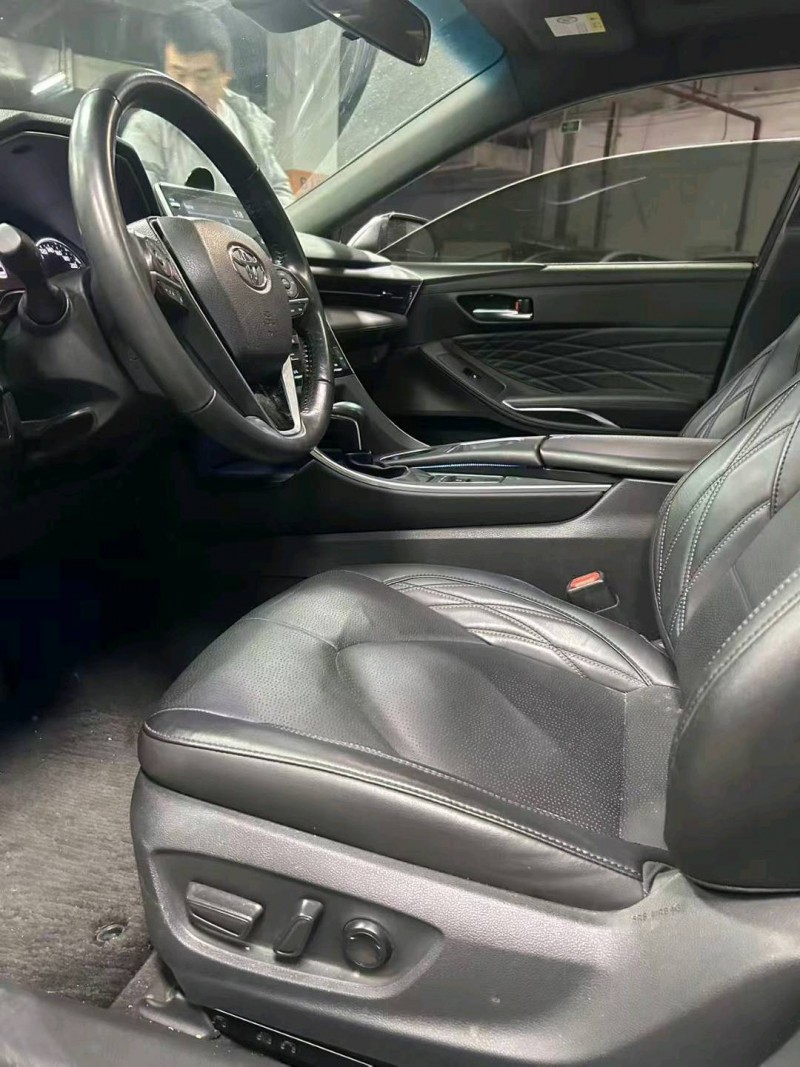 成都21年丰田亚洲龙5