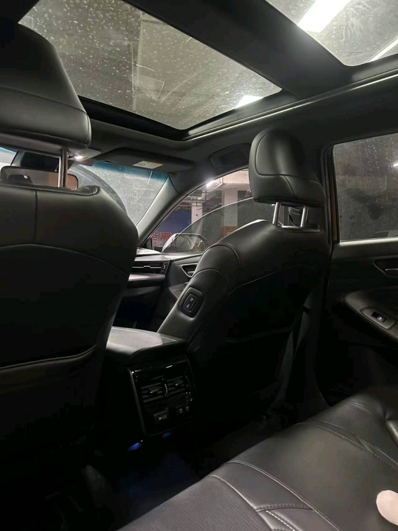 成都21年丰田亚洲龙6