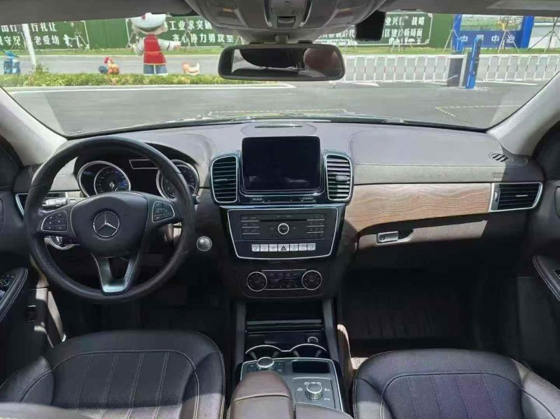 青岛17年奔驰GLE5