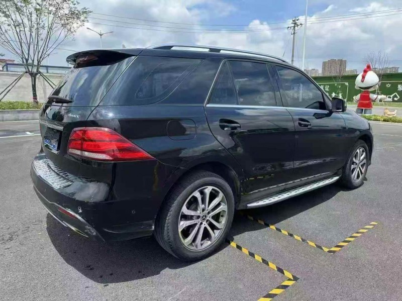 青岛17年奔驰GLE8