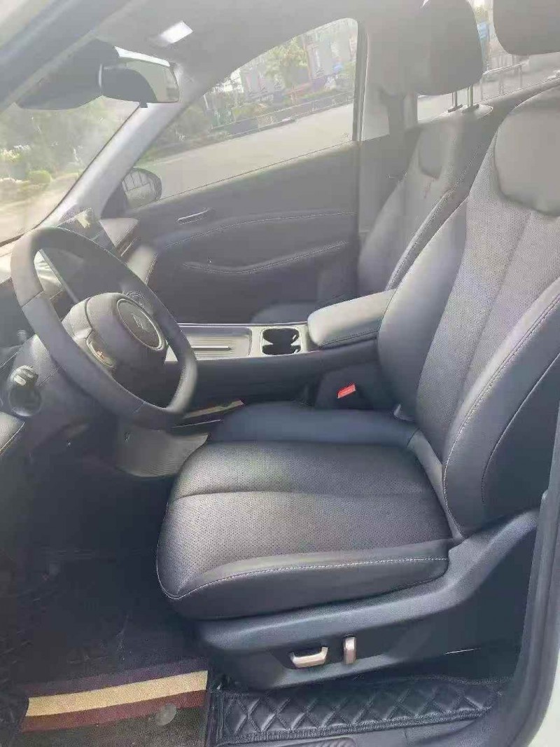 厦门25年宝骏云海5