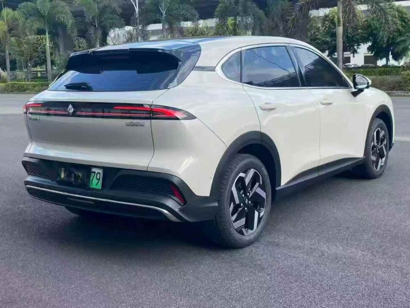 厦门25年宝骏云海8