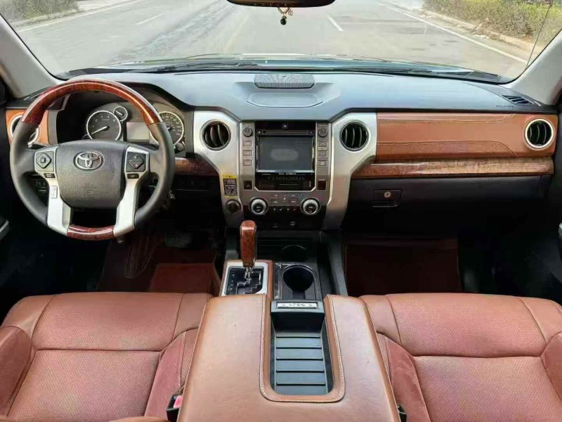 东营15年丰田坦途4