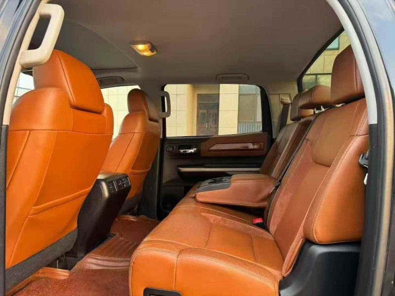 东营15年丰田坦途5