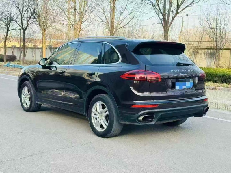 枣庄17年保时捷卡宴7