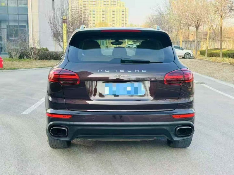 枣庄17年保时捷卡宴9